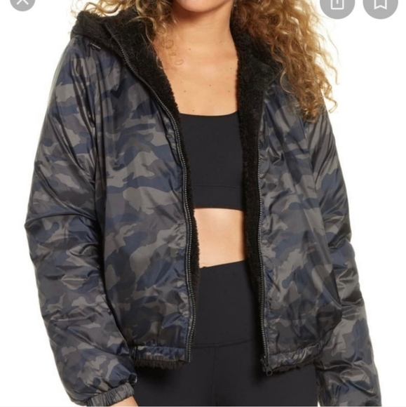 Zella Reversible Faux Shearling Jacket‎ Large - Picture 2 of 14